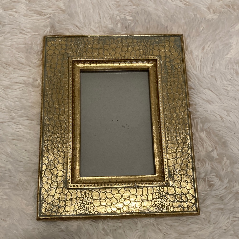 Gold picture frame